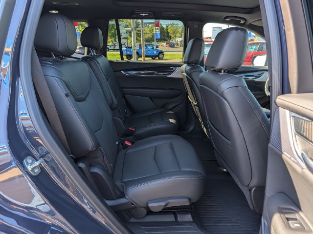 Used 2024 Cadillac XT6 Sport w/ Technology Package AWD/4WD image 17
