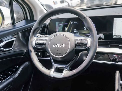 Certified 2025 Kia Sportage EX FWD image 14