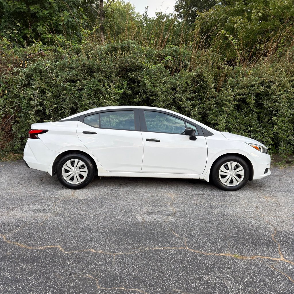 Used 2020 Nissan Versa S FWD image 4