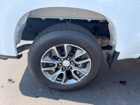 Certified 2023 Chevrolet Silverado 1500 LT AWD/4WD image 2