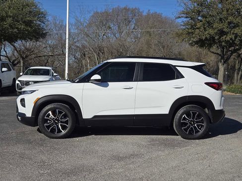 Certified 2022 Chevrolet TrailBlazer ACTIV w/ Sun and Liftgate Package image 5