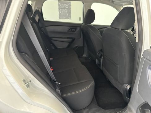 Used 2024 Nissan Rogue S AWD/4WD image 24