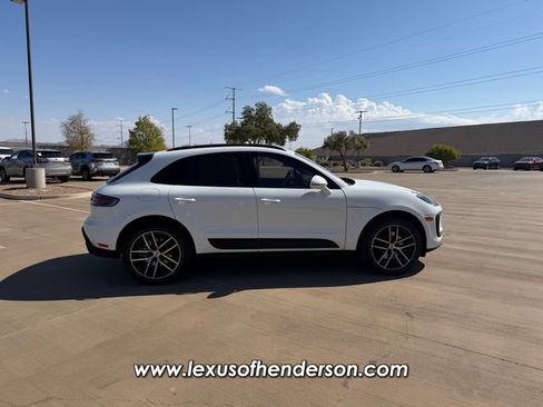 Used 2023 Porsche Macan AWD/4WD image 5