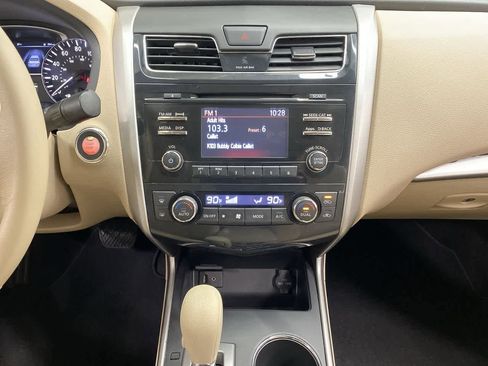 Used 2015 Nissan Altima 2.5 SV w/ Convenience Package image 26