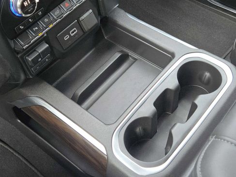 Used 2021 GMC Sierra 1500 SLT image 21