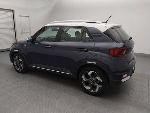 Used 2023 Hyundai Venue Limited w/ Cargo Package FWD image 3