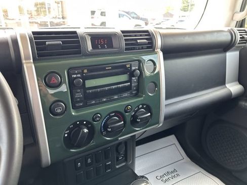 Used 2010 Toyota FJ Cruiser 4WD image 31