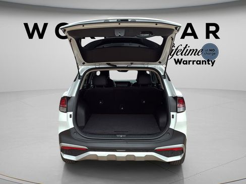 Used 2024 Kia Sportage EX FWD image 9