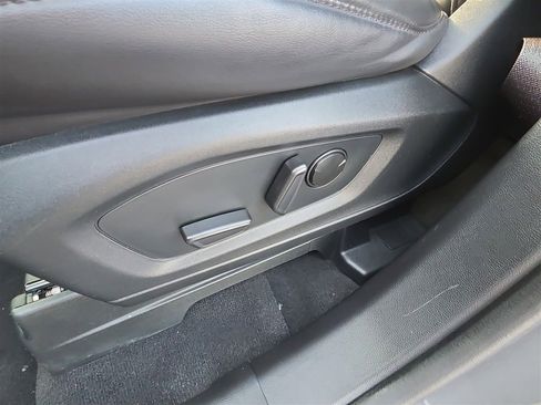 Used 2023 Ford Explorer XLT w/ Equipment Group 202A AWD/4WD image 14