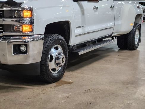 Used 2019 Chevrolet Silverado 3500 LTZ w/ Duramax Plus Package AWD/4WD image 17