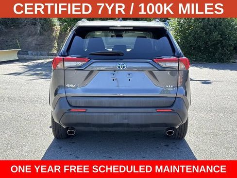 Used 2021 Toyota RAV4 XLE AWD/4WD image 3