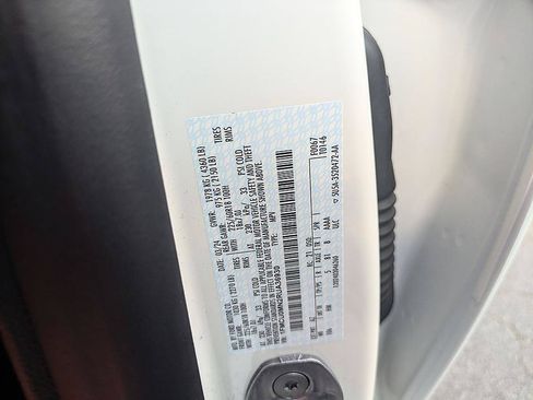 Used 2024 Ford Escape ST-Line w/ Tech Pack #1 FWD image 32