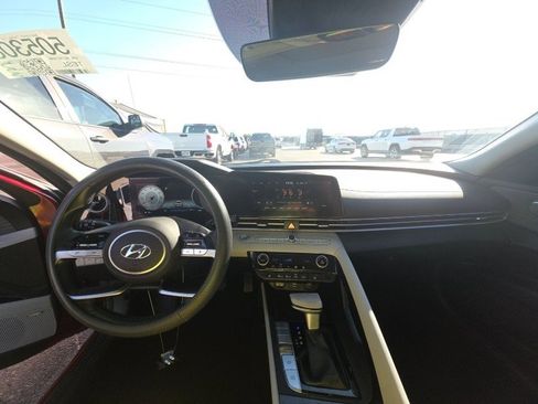 Used 2022 Hyundai Elantra Limited w/ Cargo Package image 26