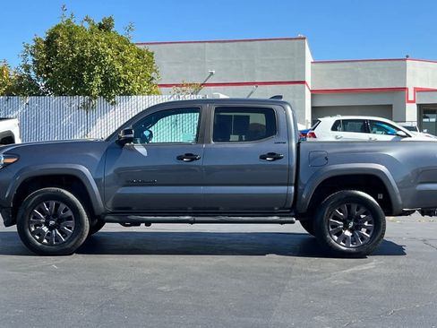 Used 2021 Toyota Tacoma Limited w/ Nightshade Package image 9