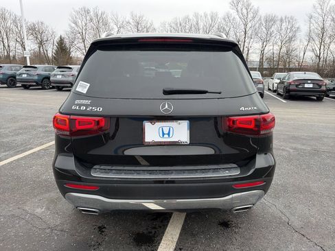 Used 2020 Mercedes-Benz GLB 250 4MATIC image 4