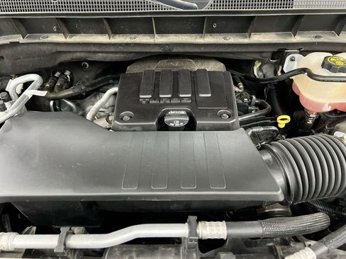 Used 2023 Chevrolet Silverado 1500 Custom AWD/4WD image 23