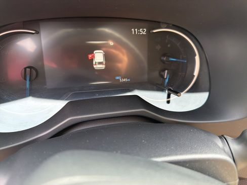 Used 2025 Toyota RAV4 XLE w/ Convenience Package image 12