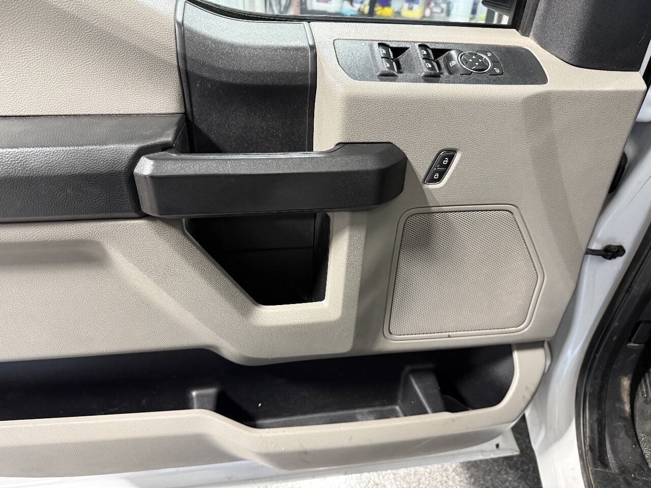 Used 2018 Ford F250 XL w/ Power Equipment Group AWD/4WD image 11
