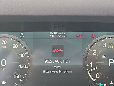 Used 2022 Land Rover Defender 90 X-Dynamic S image 13