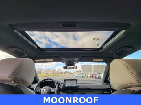 Certified 2023 Honda CR-V Sport Touring image 3