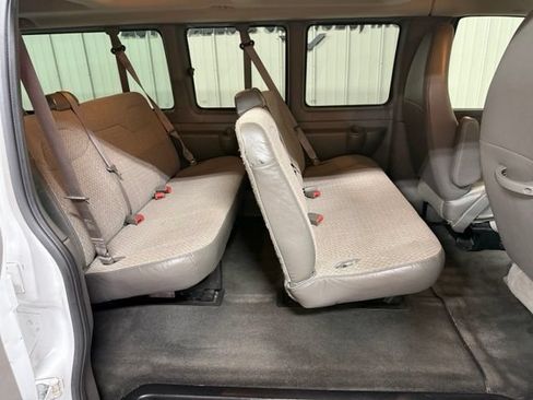 Used 2014 GMC Savana 3500 LT w/ LT Preferred Equipment Group RWD image 18
