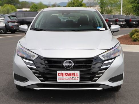 Used 2025 Nissan Versa SV FWD image 7