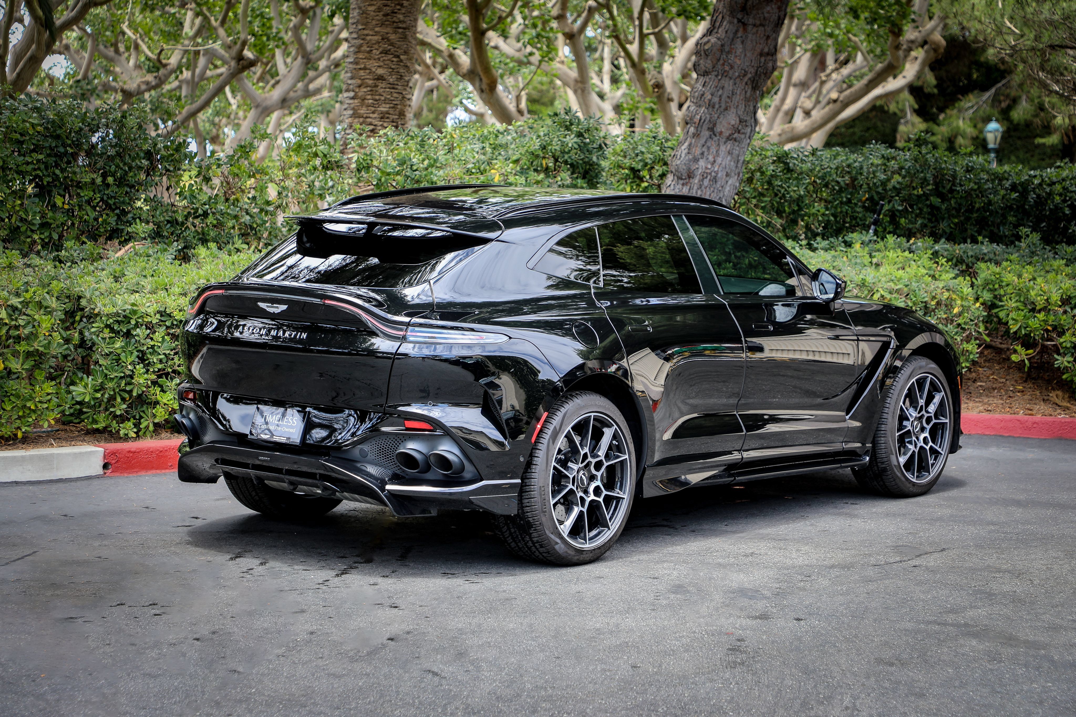 Used 2023 Aston Martin DBX 707 AWD/4WD image 3