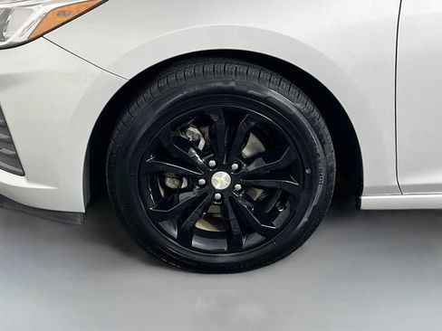 Used 2019 Chevrolet Cruze LS w/ LS Convenience Package FWD image 24
