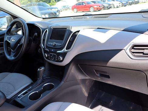 Used 2019 Chevrolet Equinox LS w/ LPO, Floor Liner Package AWD/4WD image 19