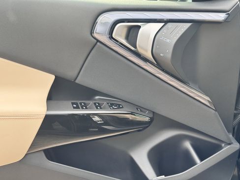 Used 2026 BMW X3 xDrive30 w/ Convenience Package image 15