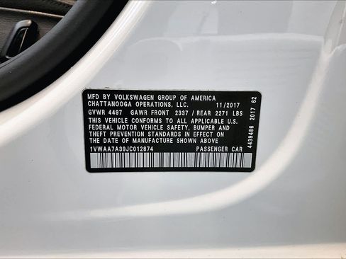 Used 2018 Volkswagen Passat 2.0T R-Line FWD image 32