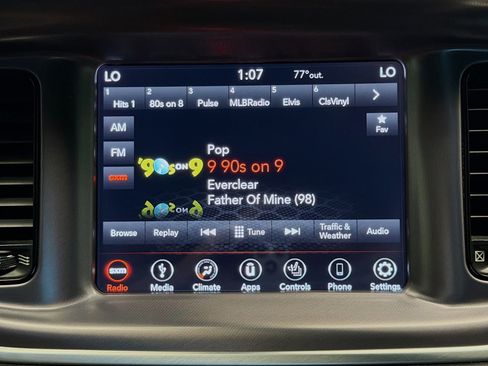 Used 2019 Dodge Charger SXT w/ Plus Group image 9