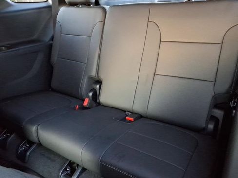 Certified 2024 Chevrolet Traverse Premier w/ Redline Edition image 17