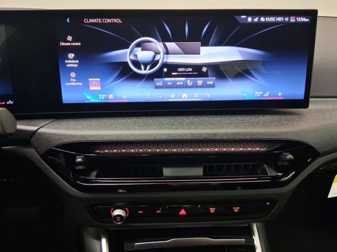 New 2026 BMW 330i Sedan w/ Convenience Package image 24