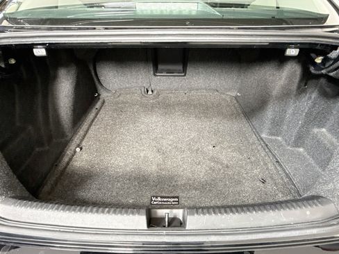 Used 2017 Volkswagen Jetta SEL FWD image 35