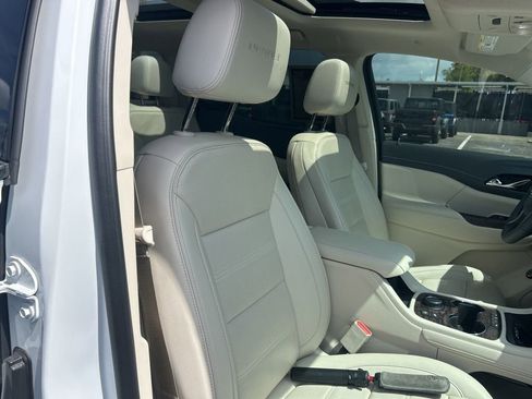 Used 2023 GMC Acadia Denali w/ Denali Ultimate Package image 21