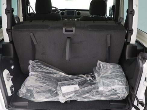 Used 2022 Jeep Wrangler Willys image 23