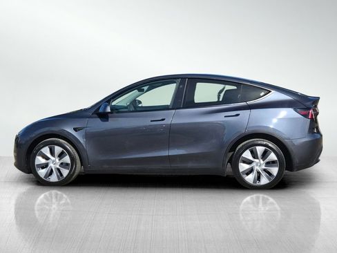 Used 2023 Tesla Model Y Long Range image 7
