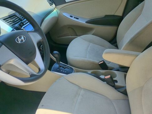 Used 2014 Hyundai Accent GLS FWD image 8