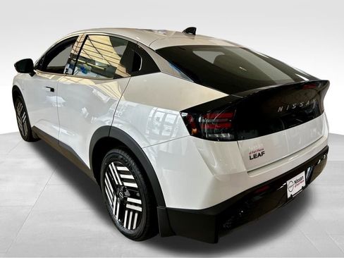 New 2026 Nissan Leaf SV+ w/ Floor Mat Package (SV+) image 8