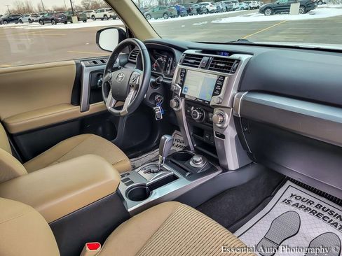 Used 2020 Toyota 4Runner SR5 image 30