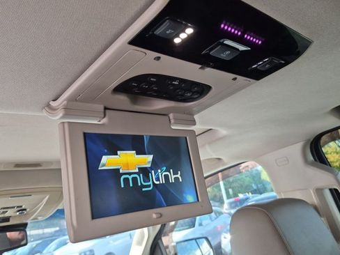 Used 2015 Chevrolet Suburban LTZ AWD/4WD image 13