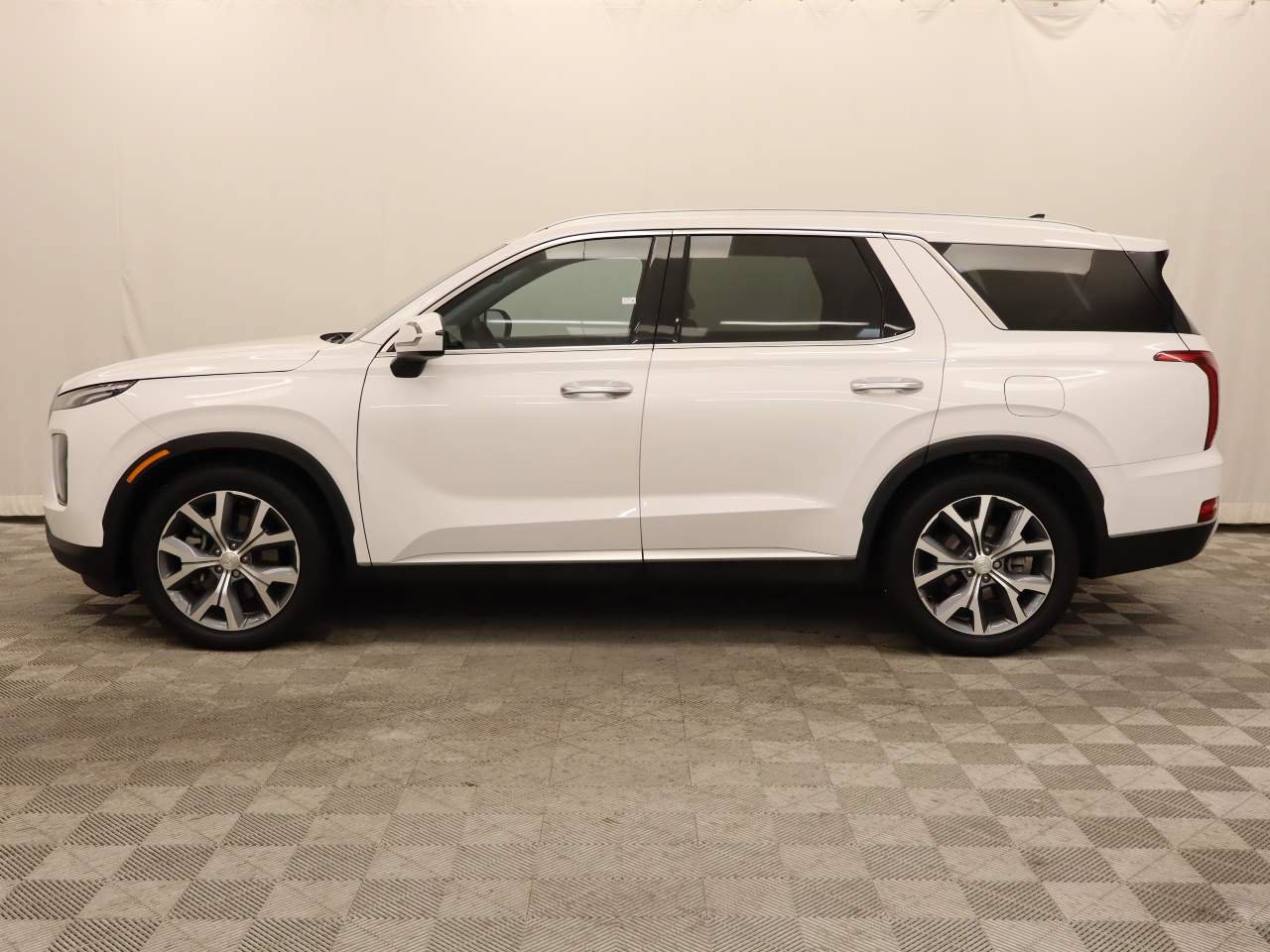 Used 2021 Hyundai Palisade SEL w/ Premium Package AWD/4WD image 2