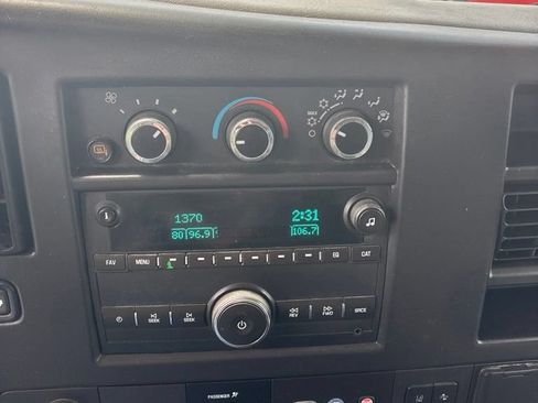 Used 2019 Chevrolet Express 3500 LT w/ LT Preferred Equipment Group RWD image 13