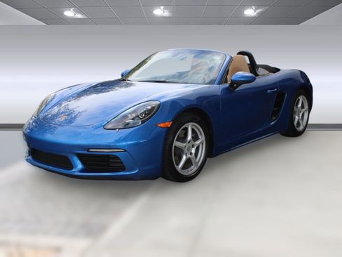 Used 2018 Porsche 718 Boxster image 18