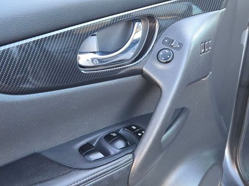 Used 2019 Nissan Rogue SL image 12