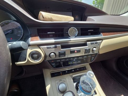 Used 2018 Lexus ES 350 w/ Luxury Package w/Wood Trim FWD image 20