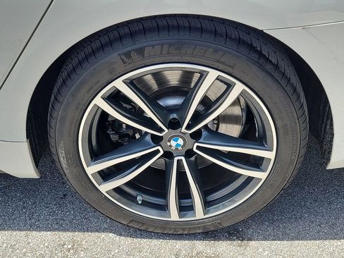 Used 2022 BMW 750i xDrive AWD/4WD image 11