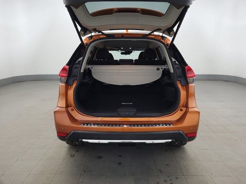 Used 2020 Nissan Rogue SV image 29