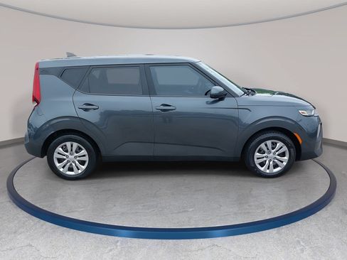 Used 2020 Kia Soul LX FWD image 4